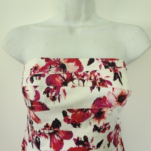 White House Black Market Pink and Red Cottage Floral Print Pleated Corset Sz 4 - Picture 2 of 12